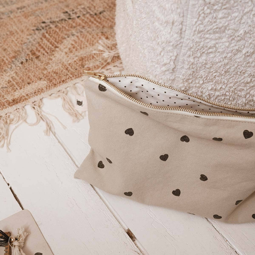 Rose in April - LILI FLAT POUCH HEART SAND