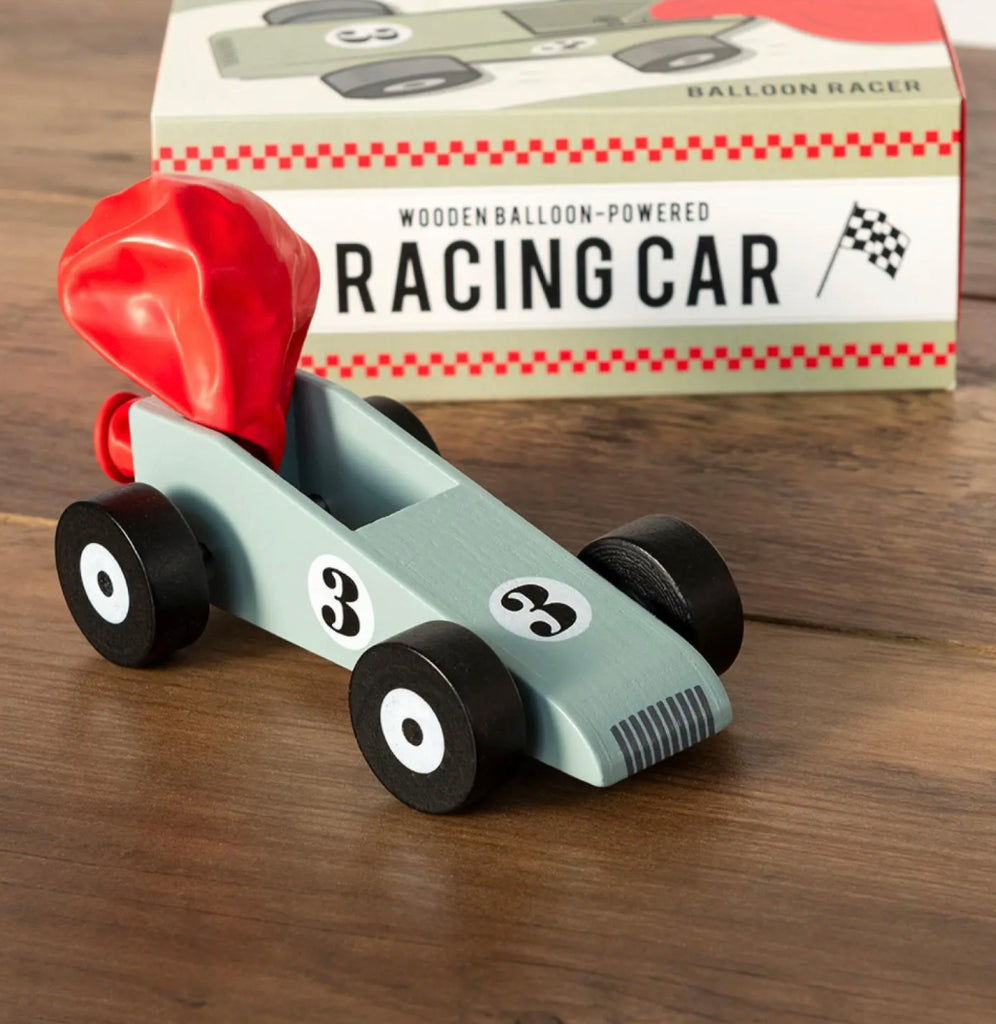 Wooden balloon-powered racing car