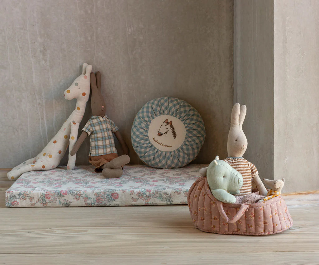 Maileg Carry Cot, Large - Rose