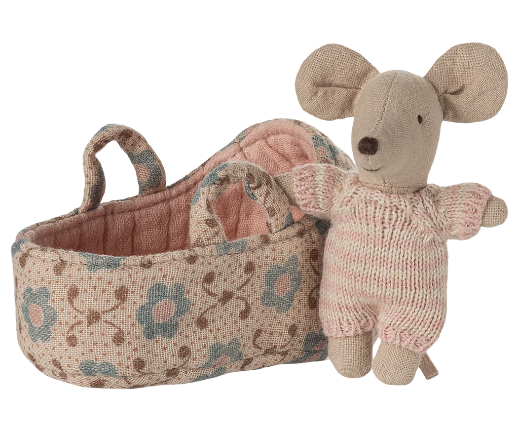 AW25 Maileg Baby Mouse In Carry Cot