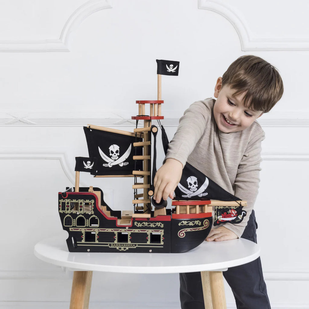 Le Toy Van Toy Pirate Ship